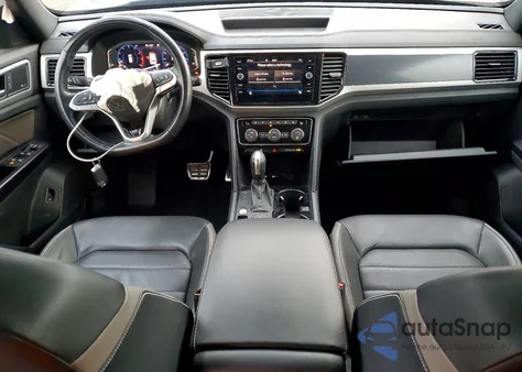 2021 Volkswagen Atlas Cross Sport Sel Premium R-Line z USA, uszkodzony, nr VIN 1V2FE2CA7MC201330